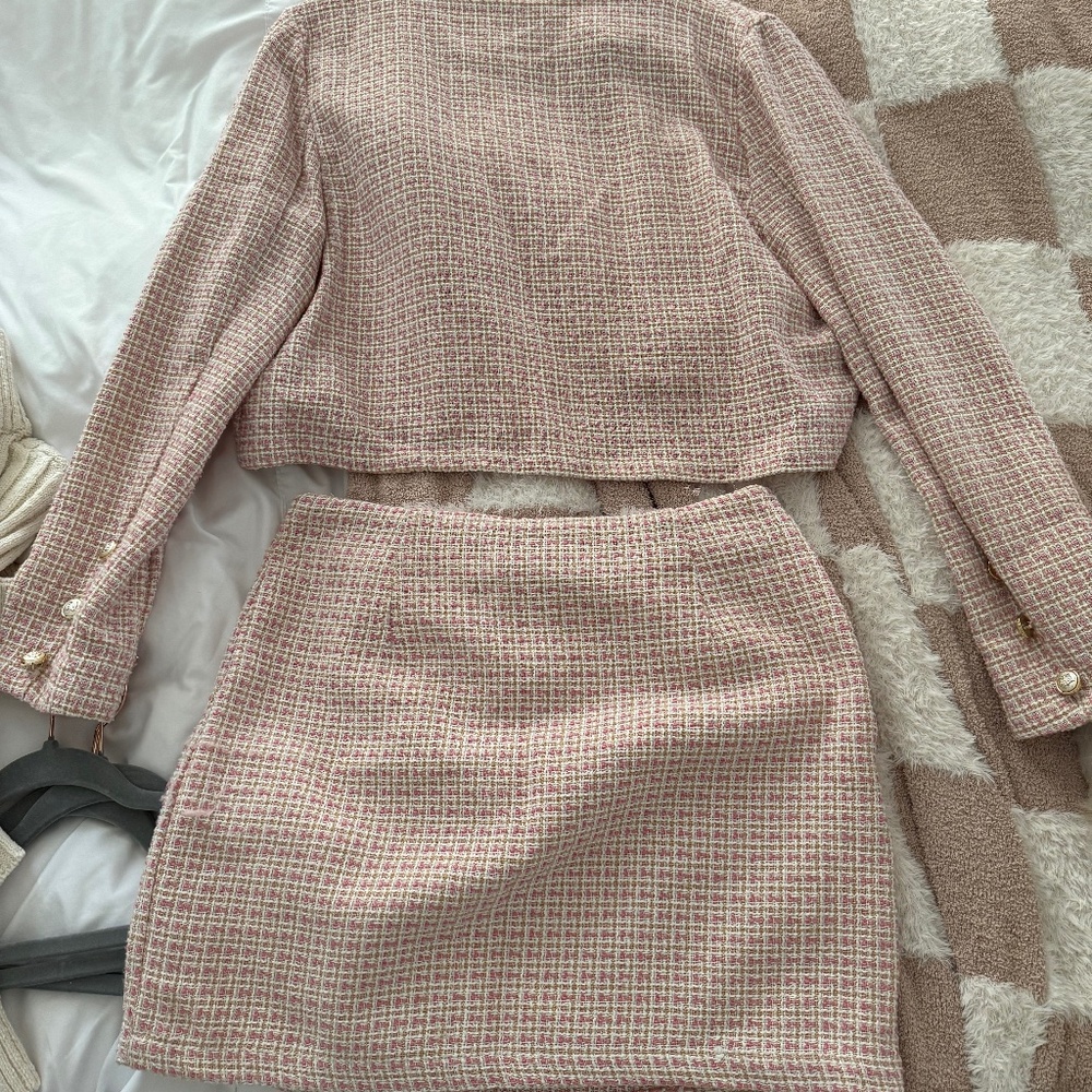 Pink Tweed Jacket Skirt Set - Size L - Picture 3 of 3
